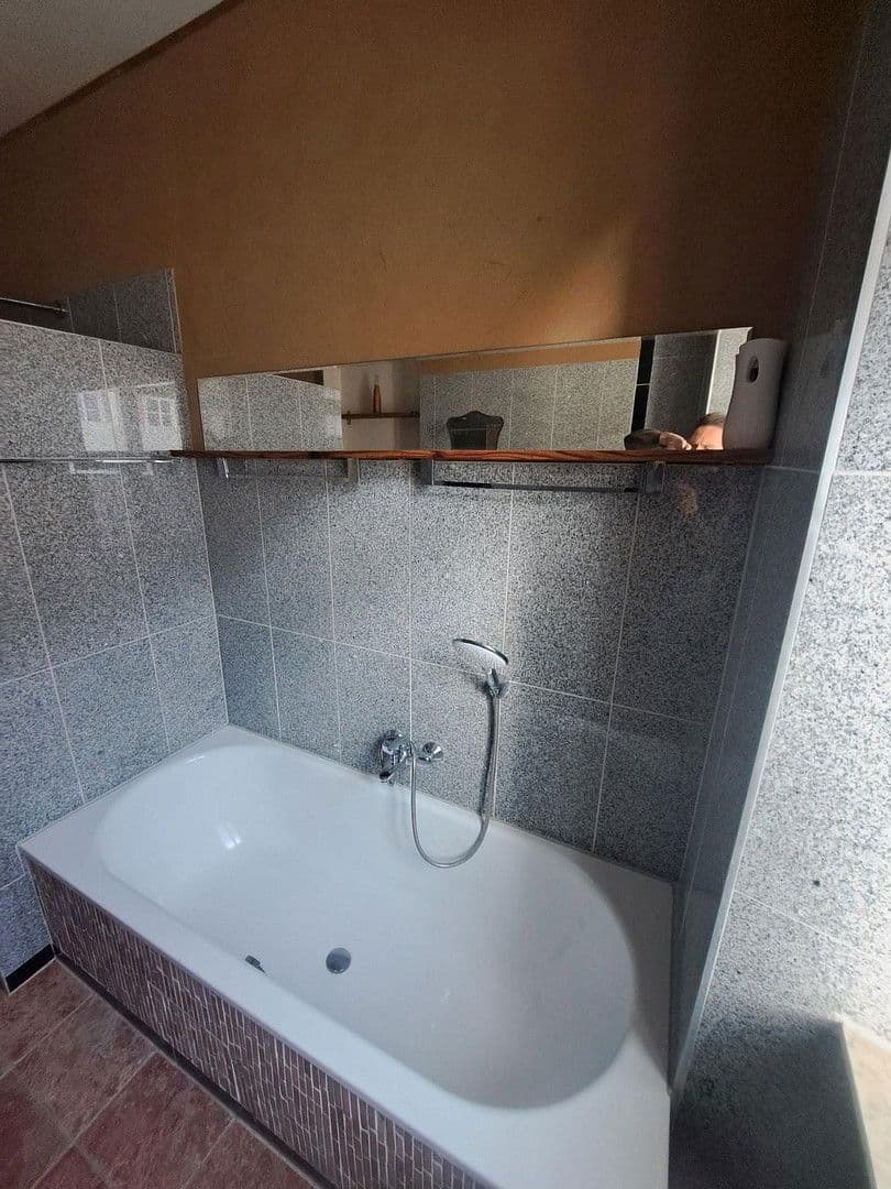 2 bedroom with open-plan kitchen flat to rent, 116 m², Krämerstraße 2, Oppenheim, Rhineland-Palatinate 2 bedroom with open-plan kitchen flat to rent, 116 m², Krämerstraße 2, Oppenheim, Rhineland-Palatinate