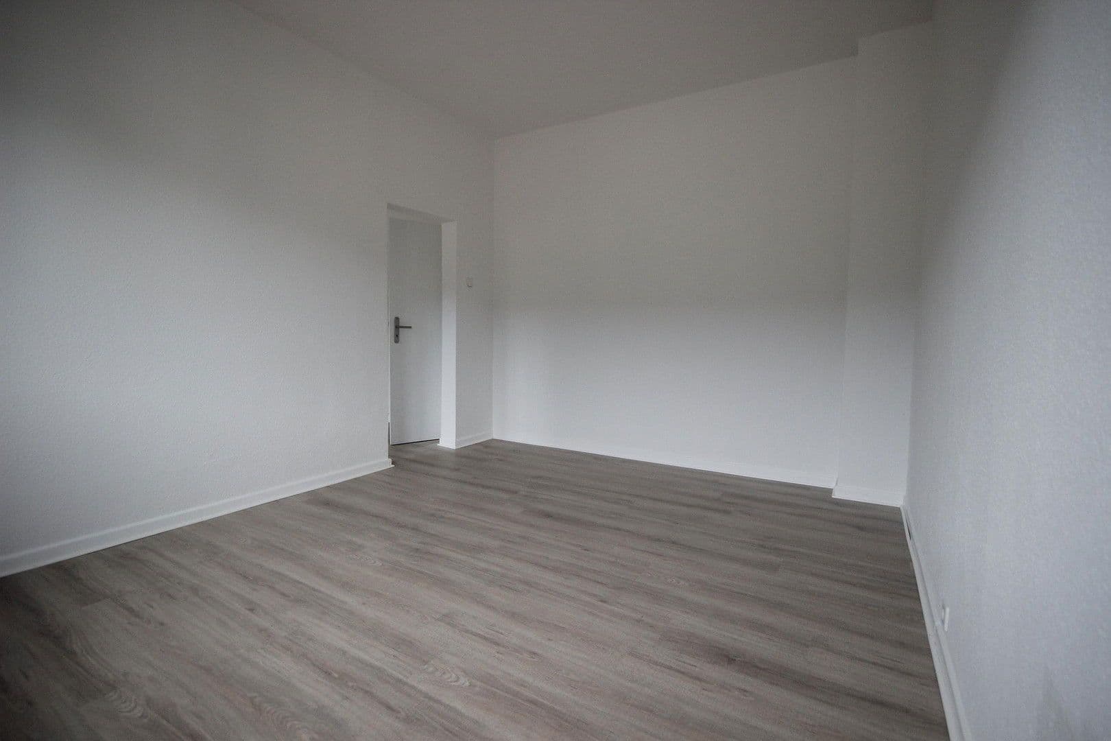 3 bedroom flat to rent, 62 m², Wanheimer Str. 13, Duisburg, North Rhine-Westphalia 3 bedroom flat to rent, 62 m², Wanheimer Str. 13, Duisburg, North Rhine-Westphalia