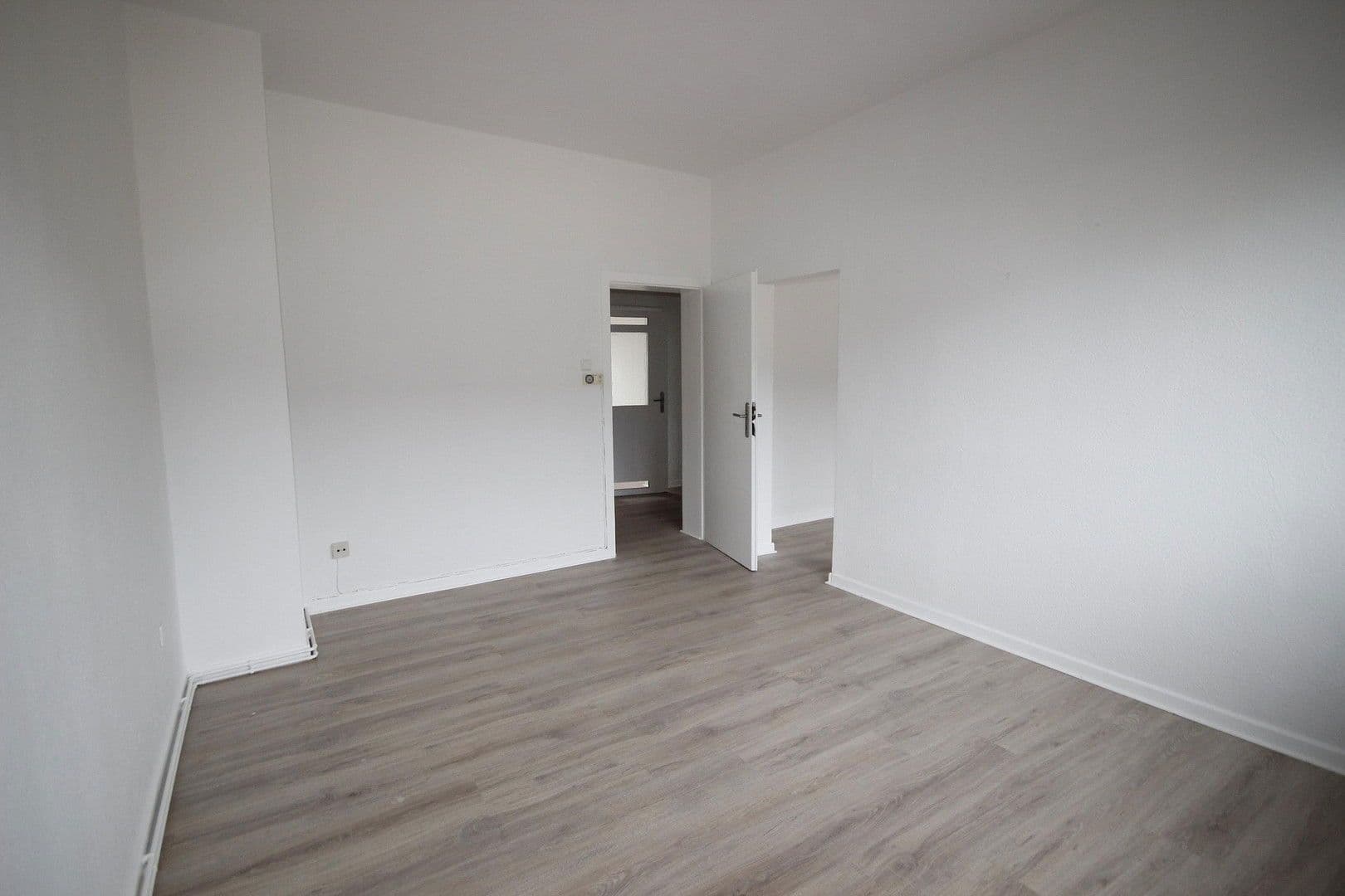 3 bedroom flat to rent, 62 m², Wanheimer Str. 13, Duisburg, North Rhine-Westphalia 3 bedroom flat to rent, 62 m², Wanheimer Str. 13, Duisburg, North Rhine-Westphalia