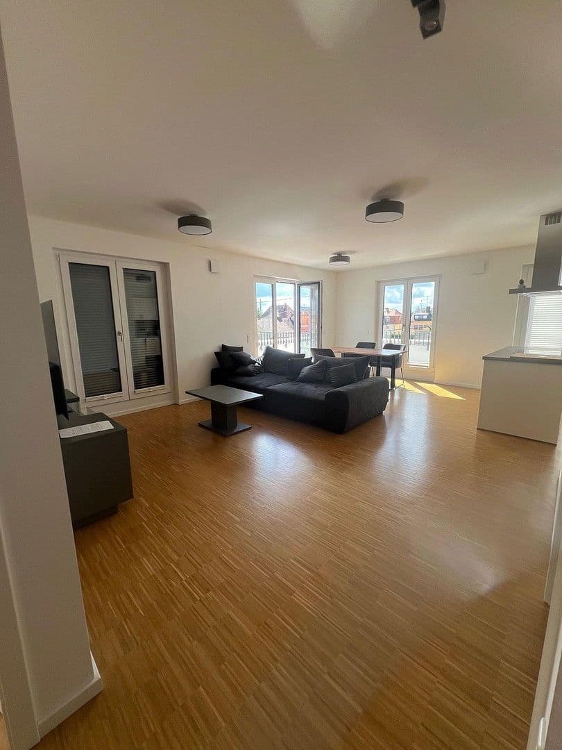 1 bedroom with open-plan kitchen flat to rent, 80 m², Frankfurt am Main, Hesse 1 bedroom with open-plan kitchen flat to rent, 80 m², Frankfurt am Main, Hesse