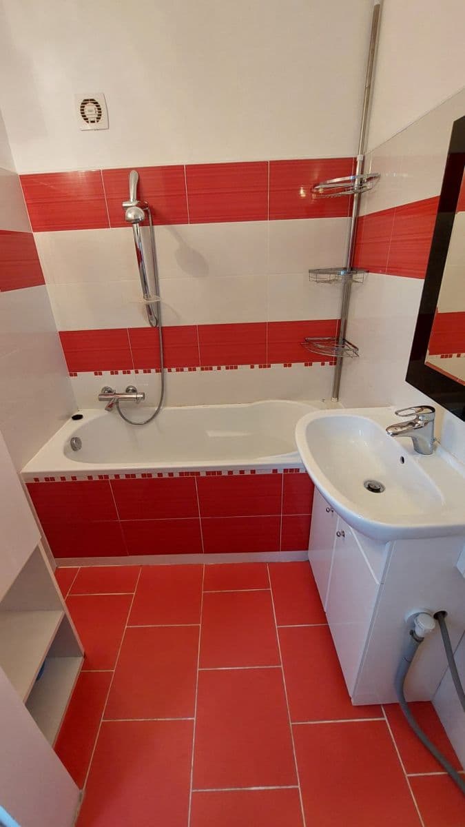 3 bedroom flat to rent, 65 m², Pod Hůrkou, Klatovy, Plzeňský Region 3 bedroom flat to rent, 65 m², Pod Hůrkou, Klatovy, Plzeňský Region