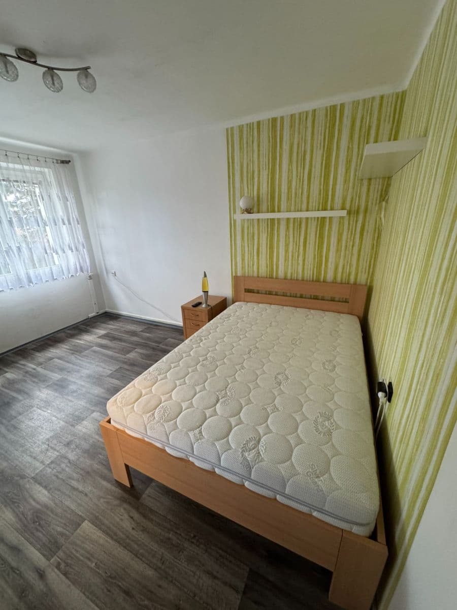 Small studio flat to rent, 29 m², 1. máje, Uhlířské Janovice, Středočeský Region Small studio flat to rent, 29 m², 1. máje, Uhlířské Janovice, Středočeský Region