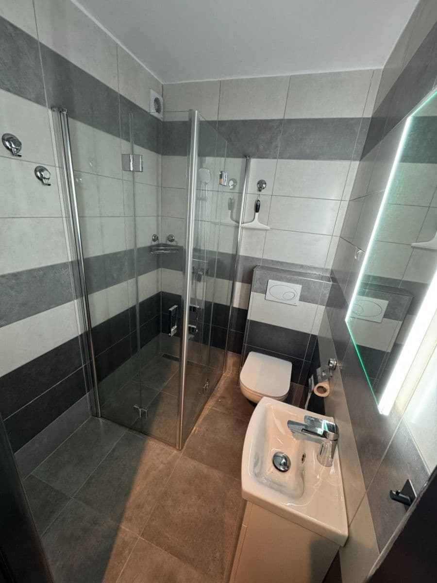 Small studio flat to rent, 29 m², 1. máje, Uhlířské Janovice, Středočeský Region Small studio flat to rent, 29 m², 1. máje, Uhlířské Janovice, Středočeský Region