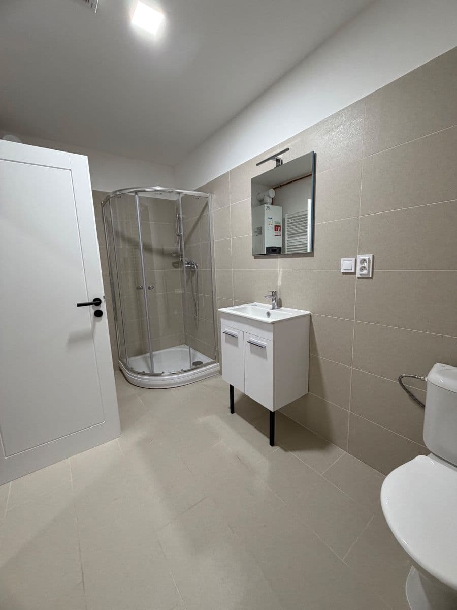 3 bedroom flat to rent, 104 m², Masarykova třída, Teplice, Ústecký Region 3 bedroom flat to rent, 104 m², Masarykova třída, Teplice, Ústecký Region