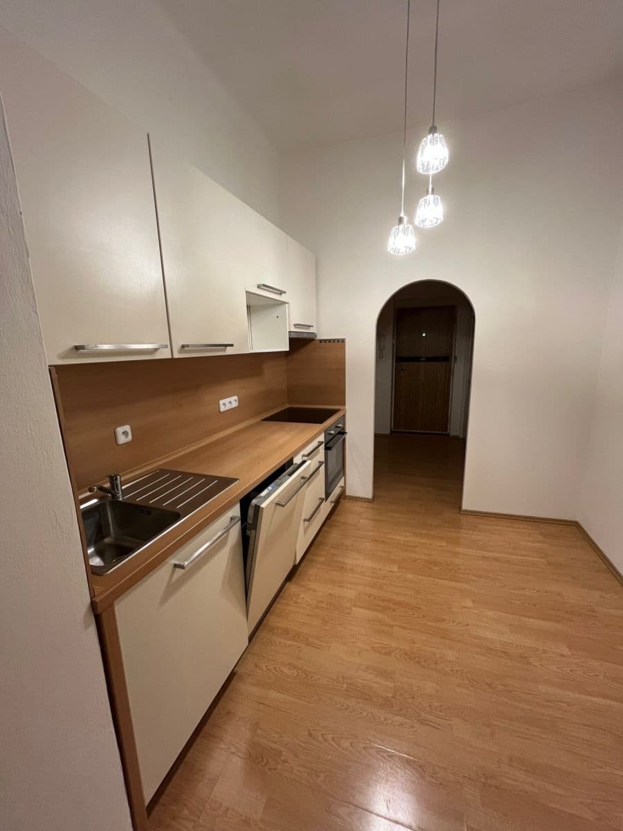 2 bedroom flat to rent, 64 m², Antonínská, Brno, Jihomoravský Region 2 bedroom flat to rent, 64 m², Antonínská, Brno, Jihomoravský Region