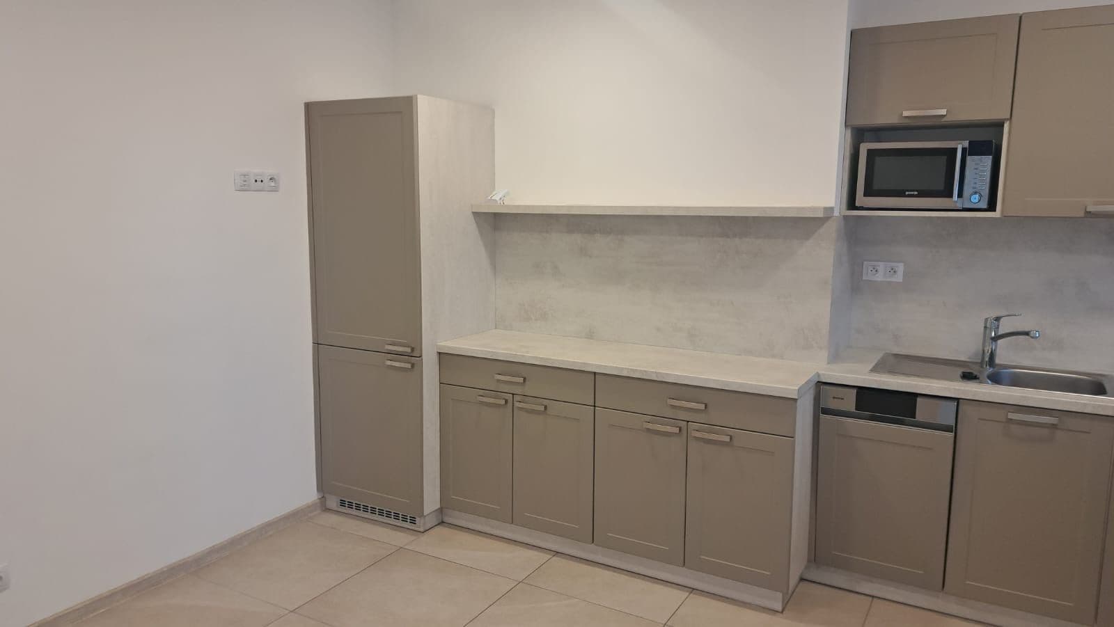 1 bedroom with open-plan kitchen flat to rent, 55 m², 4. května, Želechovice nad Dřevnicí, Zlínský Region 1 bedroom with open-plan kitchen flat to rent, 55 m², 4. května, Želechovice nad Dřevnicí, Zlínský Region