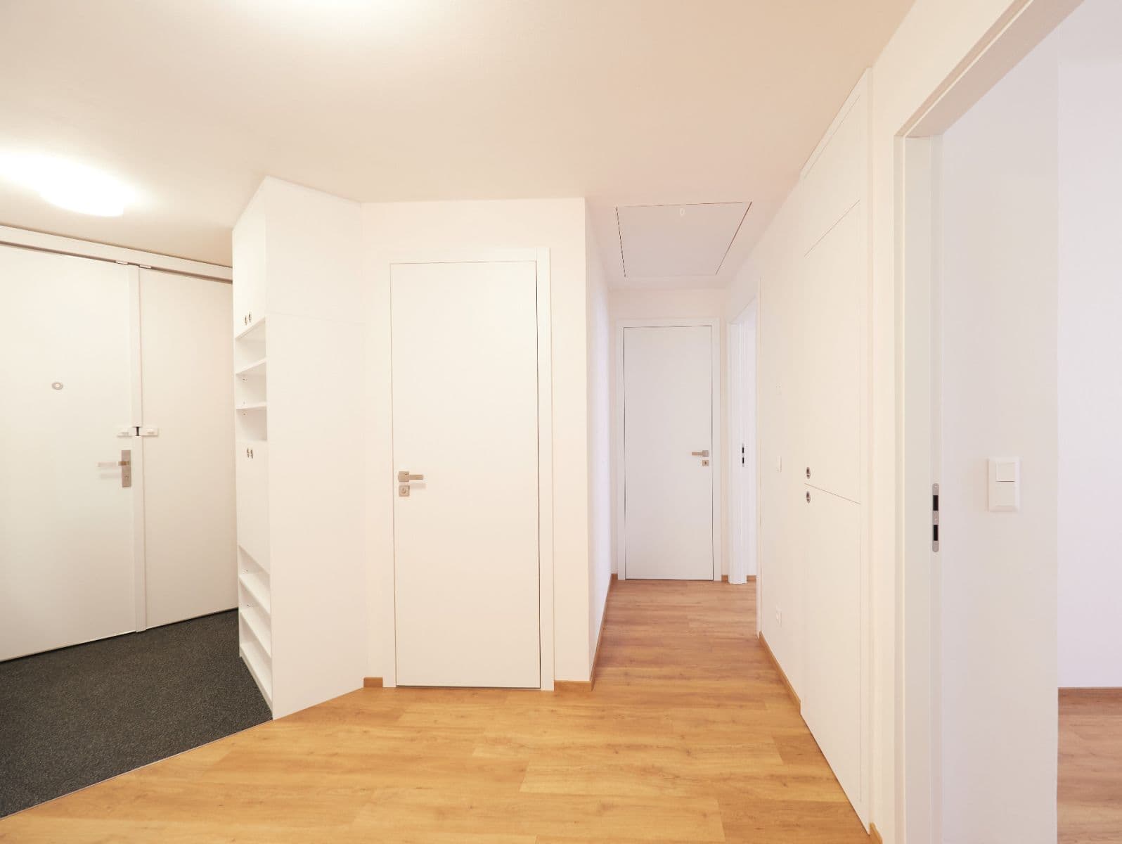 3 bedroom with open-plan kitchen flat to rent, 115 m², Kolínská, Prague, Prague 3 bedroom with open-plan kitchen flat to rent, 115 m², Kolínská, Prague, Prague