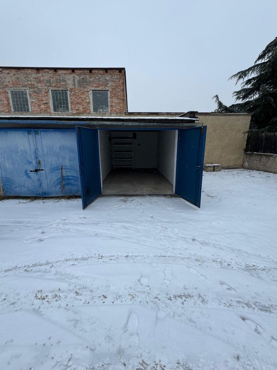 garage to rent, 17 m², Bulharská, Brno, Jihomoravský Region garage to rent, 17 m², Bulharská, Brno, Jihomoravský Region