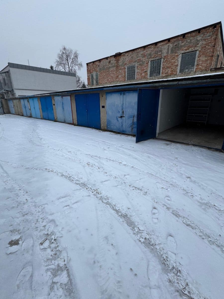 garage to rent, 17 m², Bulharská, Brno, Jihomoravský Region garage to rent, 17 m², Bulharská, Brno, Jihomoravský Region