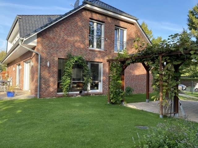 house for sale, 291 m², Kurt-Tucholsky-Straße 41, Hohen Neuendorf, Brandenburg house for sale, 291 m², Kurt-Tucholsky-Straße 41, Hohen Neuendorf, Brandenburg