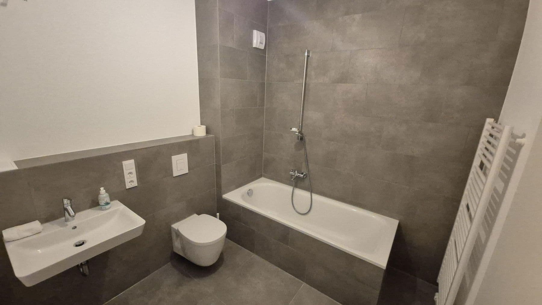 2 bedroom flat to rent, 67 m², Ludwig-Landmann-Straße 381, Frankfurt am Main, Hesse 2 bedroom flat to rent, 67 m², Ludwig-Landmann-Straße 381, Frankfurt am Main, Hesse