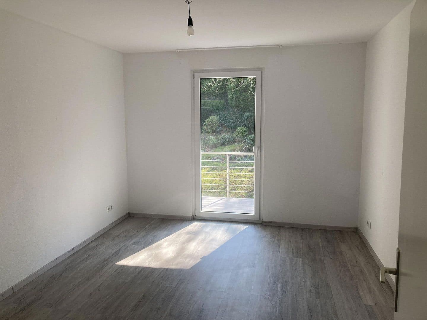 1 bedroom with open-plan kitchen flat to rent, 64 m², Hülsenweg 12, Heiligenhaus, North Rhine-Westphalia 1 bedroom with open-plan kitchen flat to rent, 64 m², Hülsenweg 12, Heiligenhaus, North Rhine-Westphalia