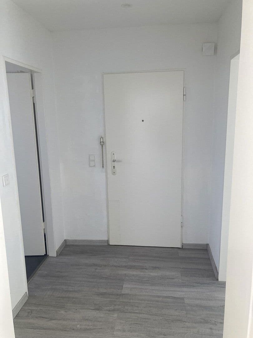 1 bedroom with open-plan kitchen flat to rent, 64 m², Hülsenweg 12, Heiligenhaus, North Rhine-Westphalia 1 bedroom with open-plan kitchen flat to rent, 64 m², Hülsenweg 12, Heiligenhaus, North Rhine-Westphalia