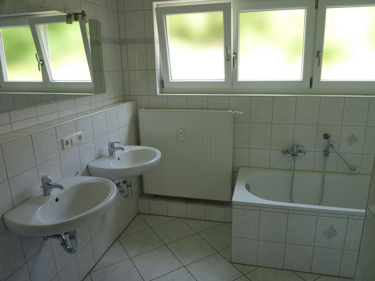 2 bedroom with open-plan kitchen flat to rent, 100 m², Am Wiesengrund 4, Straubenhardt, Baden-Württemberg 2 bedroom with open-plan kitchen flat to rent, 100 m², Am Wiesengrund 4, Straubenhardt, Baden-Württemberg