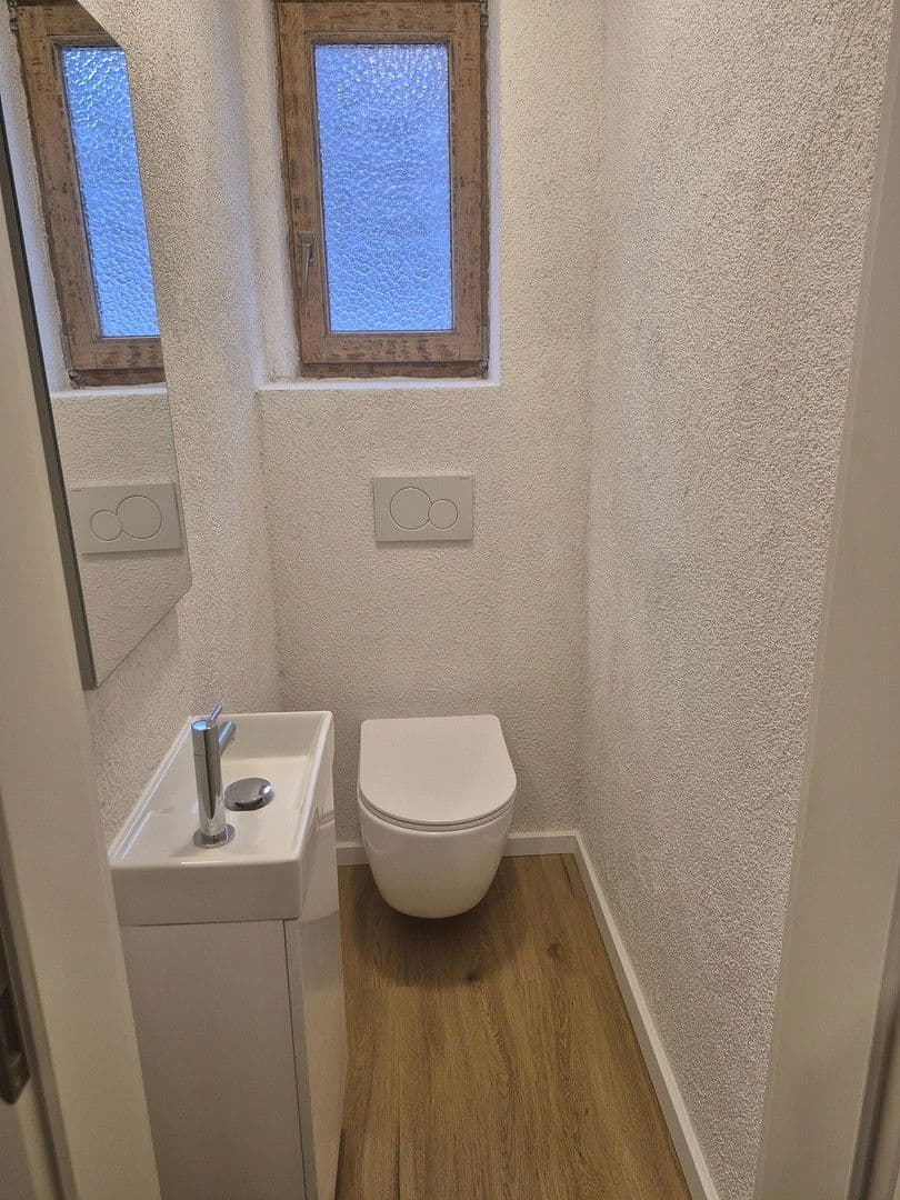 4 bedroom with open-plan kitchen flat to rent, 137 m², Schönaich, Baden-Württemberg 4 bedroom with open-plan kitchen flat to rent, 137 m², Schönaich, Baden-Württemberg