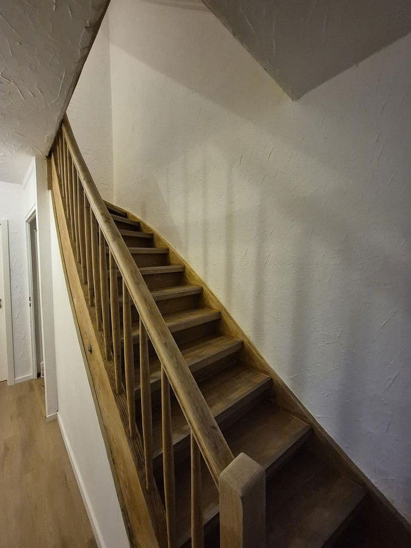 4 bedroom with open-plan kitchen flat to rent, 137 m², Schönaich, Baden-Württemberg 4 bedroom with open-plan kitchen flat to rent, 137 m², Schönaich, Baden-Württemberg