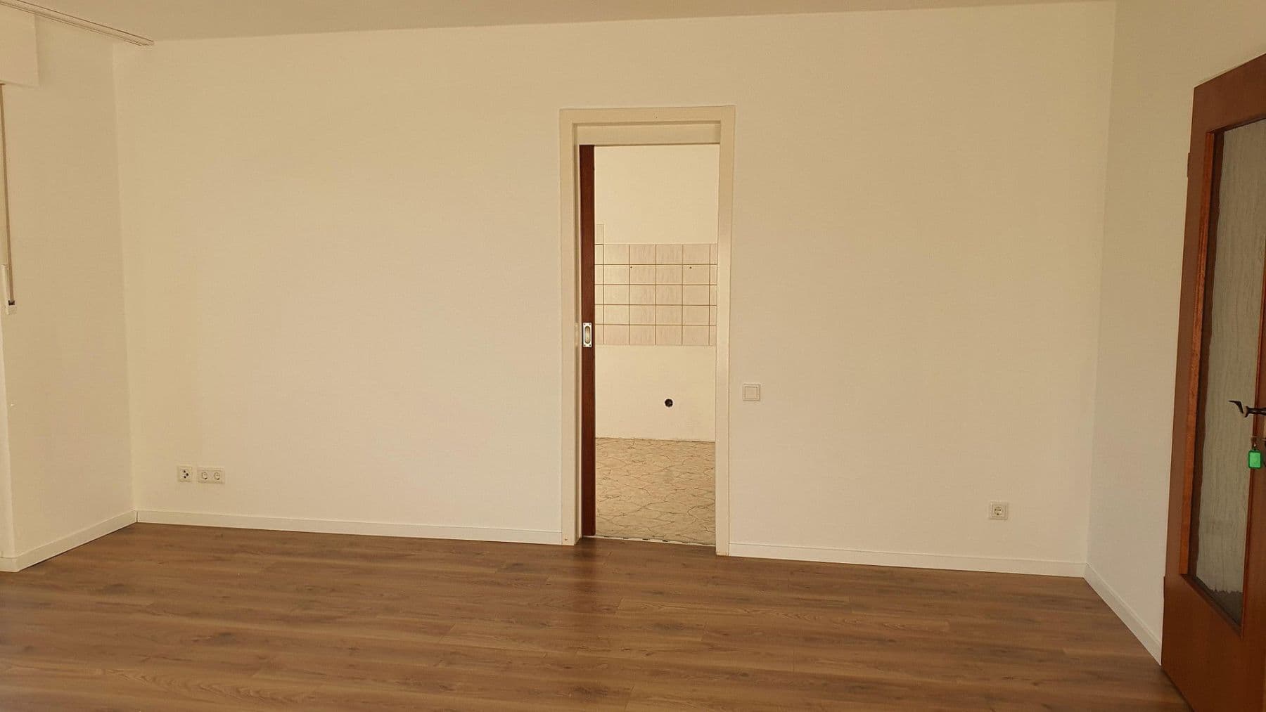 2 bedroom with open-plan kitchen flat to rent, 82 m², Duisburg, North Rhine-Westphalia 2 bedroom with open-plan kitchen flat to rent, 82 m², Duisburg, North Rhine-Westphalia