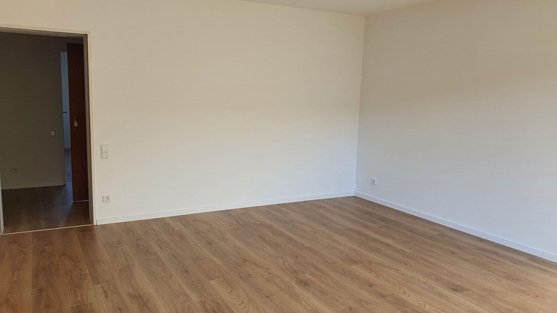 2 bedroom with open-plan kitchen flat to rent, 82 m², Duisburg, North Rhine-Westphalia 2 bedroom with open-plan kitchen flat to rent, 82 m², Duisburg, North Rhine-Westphalia