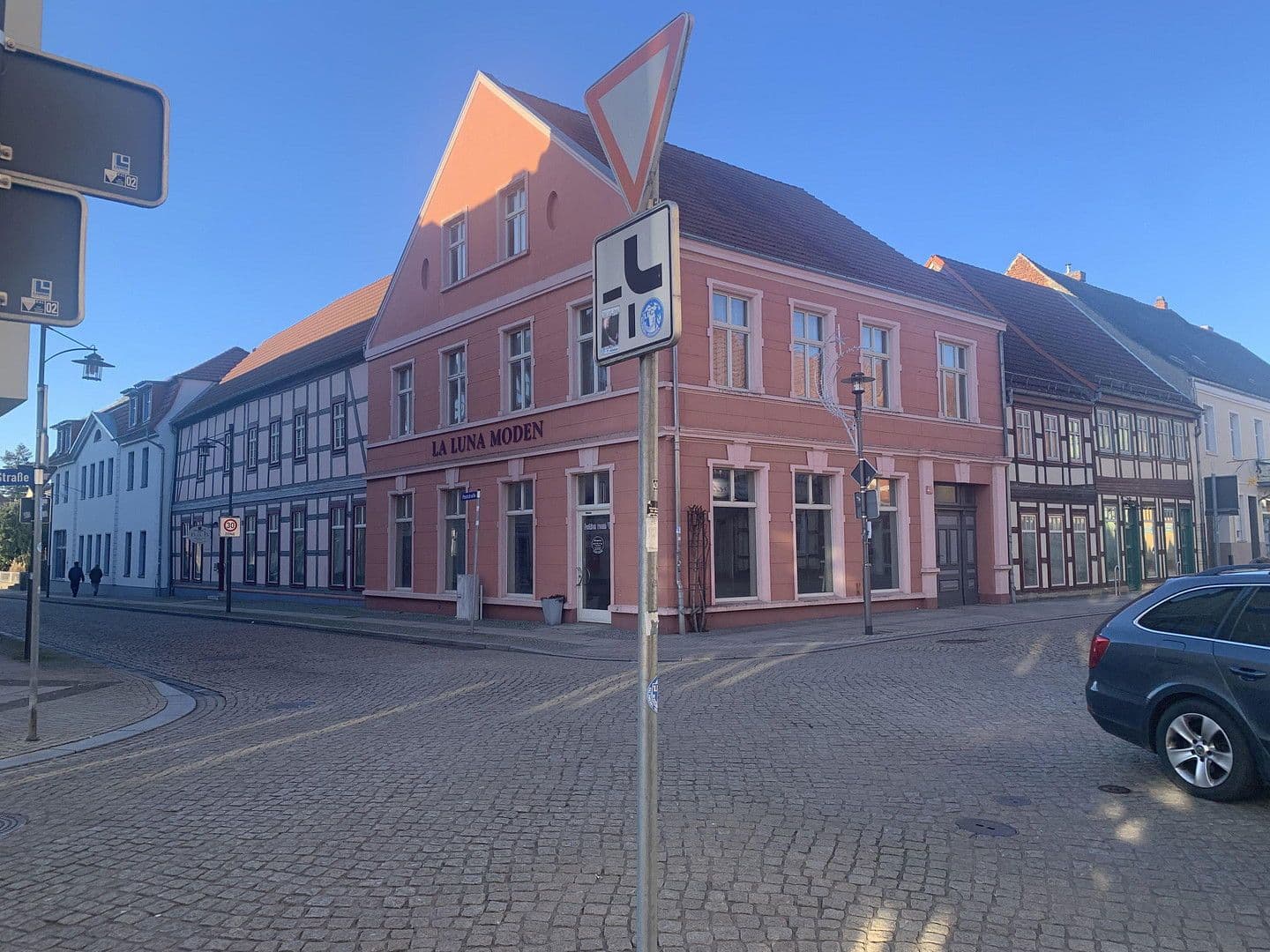 non-residential property for sale, 414 m², Breite Str. 41, Osterburg, Saxony-Anhalt non-residential property for sale, 414 m², Breite Str. 41, Osterburg, Saxony-Anhalt