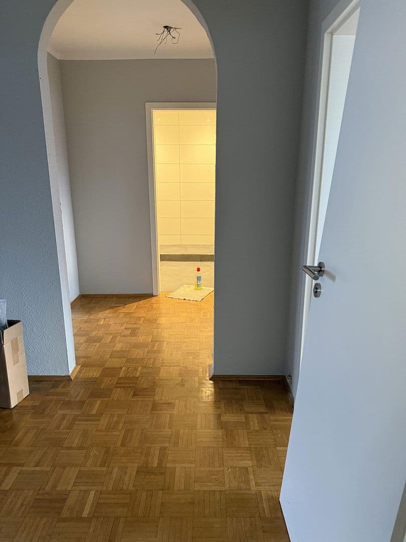2 bedroom with open-plan kitchen flat to rent, 97 m², Oberhausen, North Rhine-Westphalia 2 bedroom with open-plan kitchen flat to rent, 97 m², Oberhausen, North Rhine-Westphalia