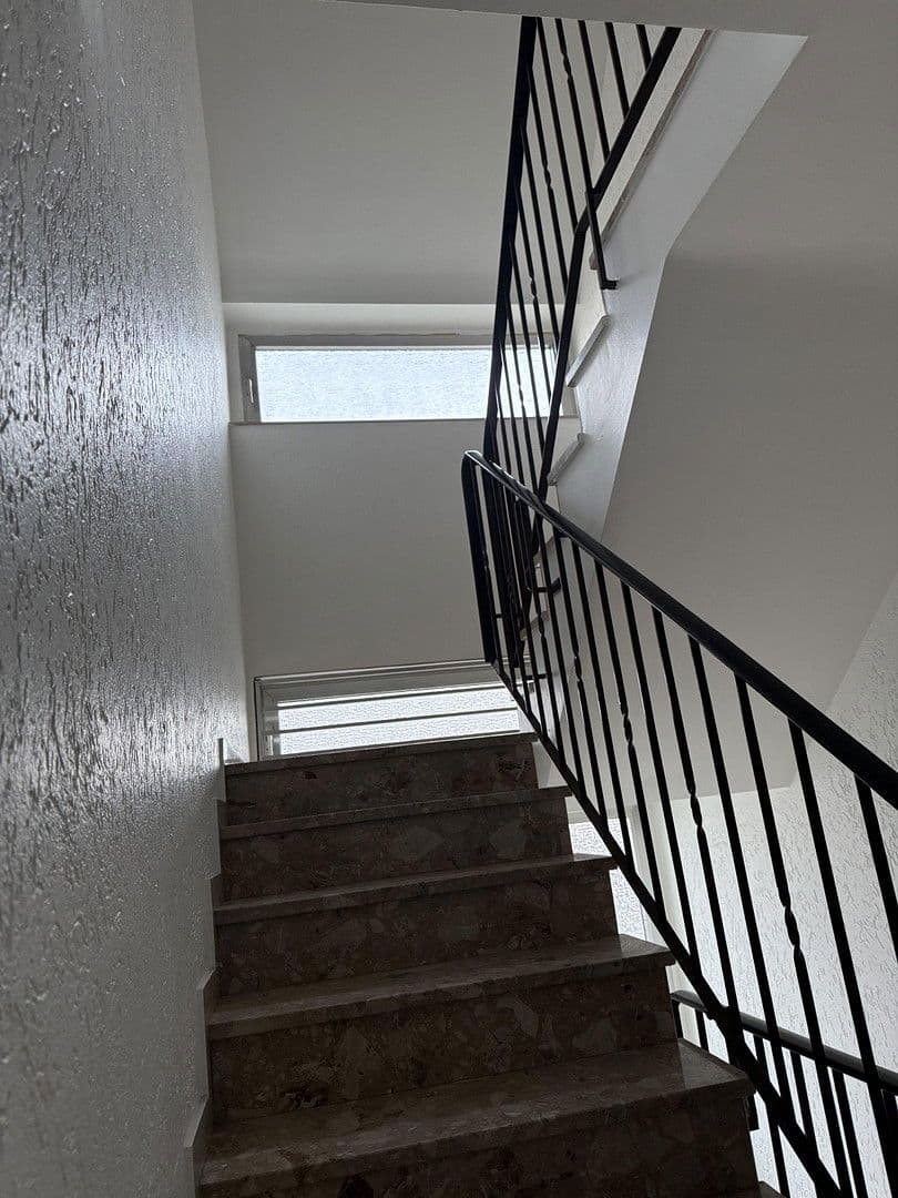 2 bedroom with open-plan kitchen flat to rent, 97 m², Oberhausen, North Rhine-Westphalia 2 bedroom with open-plan kitchen flat to rent, 97 m², Oberhausen, North Rhine-Westphalia