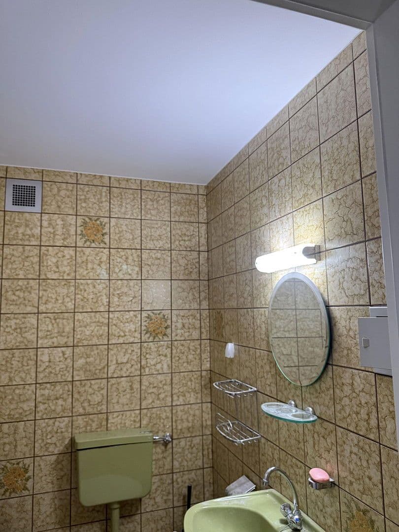 2 bedroom with open-plan kitchen flat to rent, 97 m², Oberhausen, North Rhine-Westphalia 2 bedroom with open-plan kitchen flat to rent, 97 m², Oberhausen, North Rhine-Westphalia