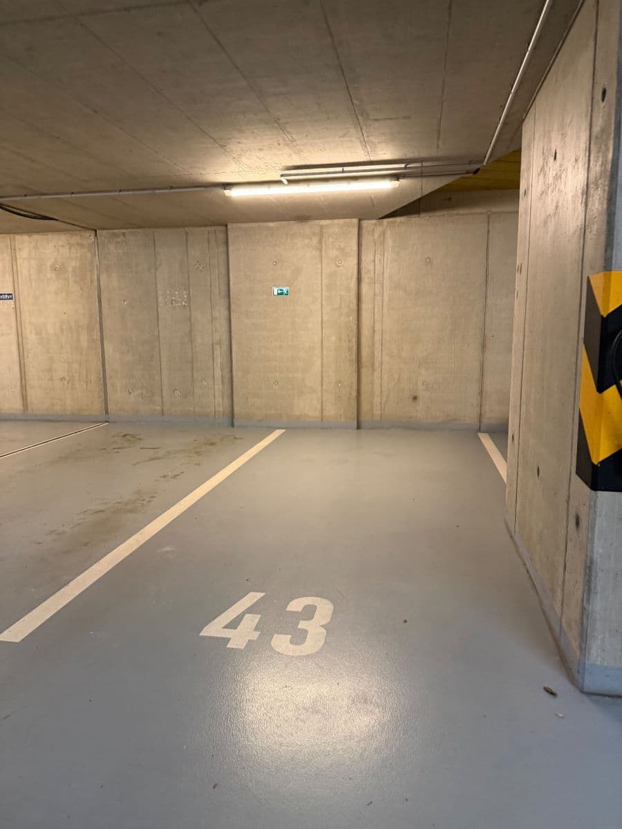 garage to rent, 15 m², K Vystrkovu, Prague, Prague garage to rent, 15 m², K Vystrkovu, Prague, Prague