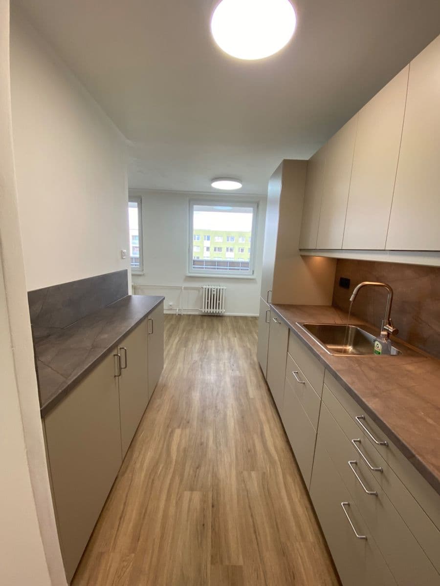 2 bedroom with open-plan kitchen flat for sale, 75 m², Jeseniova, Prague, Prague 2 bedroom with open-plan kitchen flat for sale, 75 m², Jeseniova, Prague, Prague