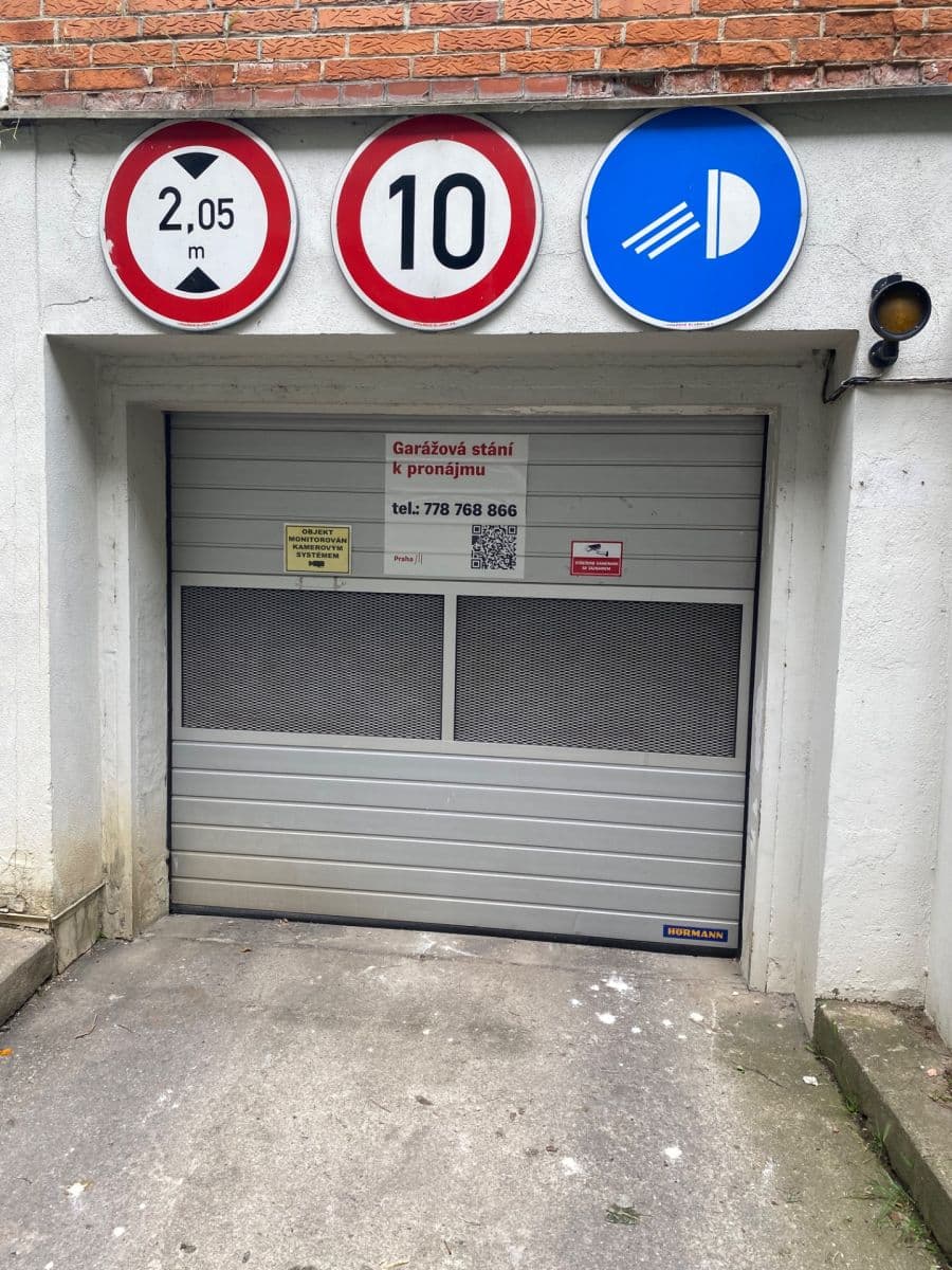 2 bedroom with open-plan kitchen flat for sale, 75 m², Jeseniova, Prague, Prague 2 bedroom with open-plan kitchen flat for sale, 75 m², Jeseniova, Prague, Prague