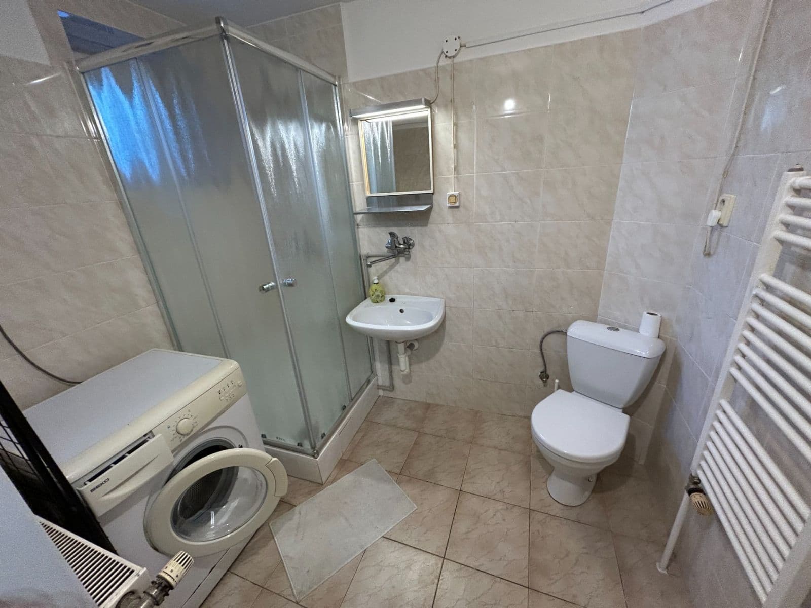 Studio flat to rent, 25 m², V Nových Vokovicích, Prague, Prague Studio flat to rent, 25 m², V Nových Vokovicích, Prague, Prague