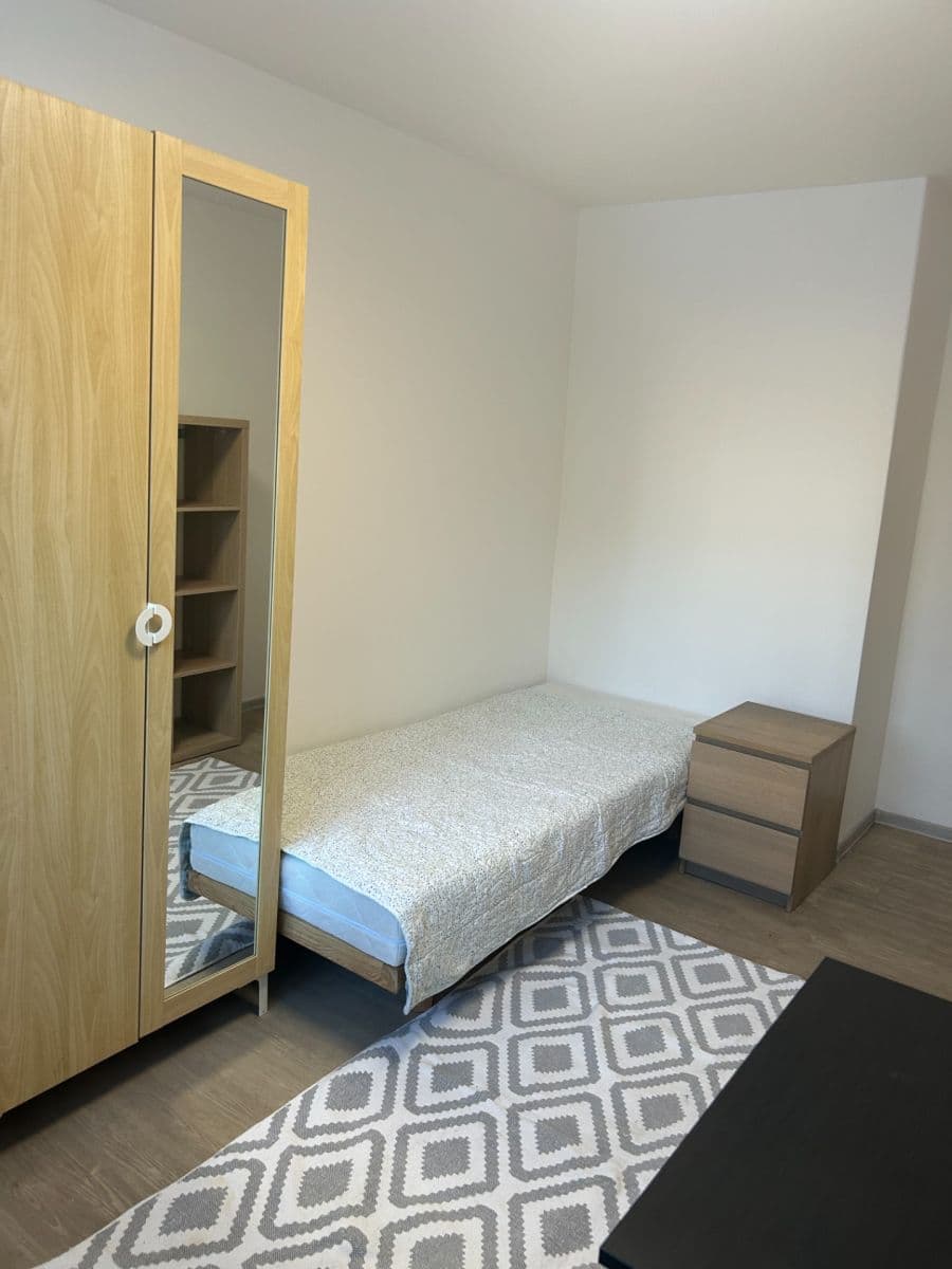 Studio flat to rent, 25 m², V Nových Vokovicích, Prague, Prague Studio flat to rent, 25 m², V Nových Vokovicích, Prague, Prague