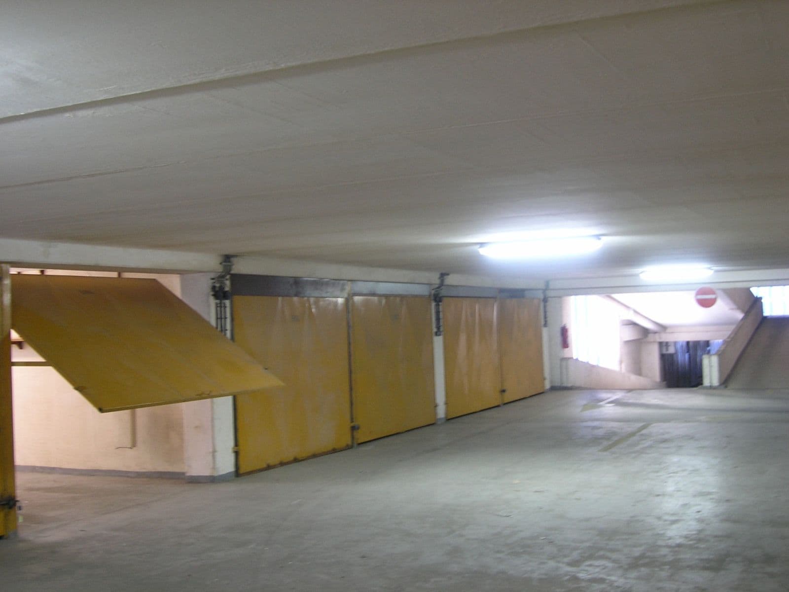 garage to rent, 18 m², Holušická, Prague, Prague garage to rent, 18 m², Holušická, Prague, Prague