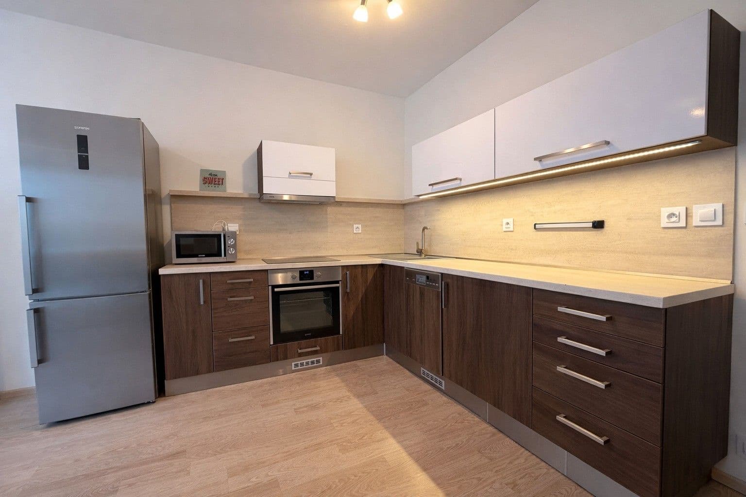 1 bedroom with open-plan kitchen flat to rent, 67 m², Křídlovická, Brno, Jihomoravský Region 1 bedroom with open-plan kitchen flat to rent, 67 m², Křídlovická, Brno, Jihomoravský Region