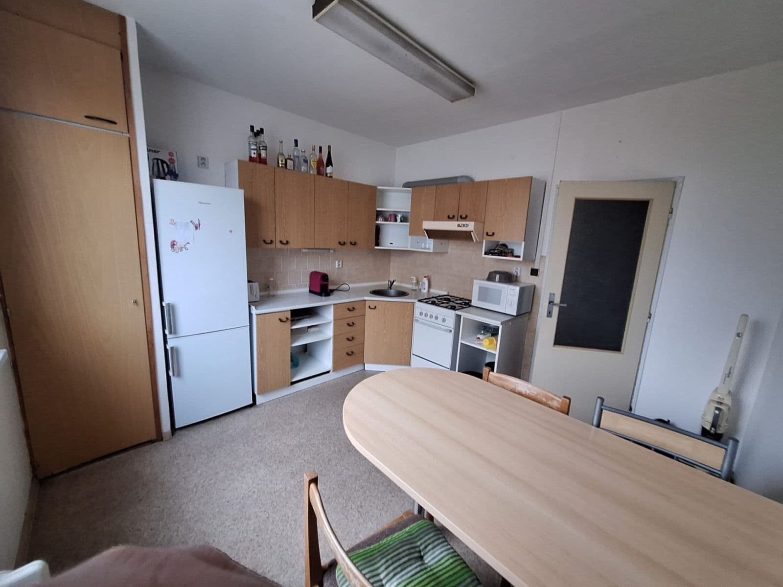 3 bedroom flat to rent, 77 m², Lonkova, Pardubice, Pardubický Region 3 bedroom flat to rent, 77 m², Lonkova, Pardubice, Pardubický Region