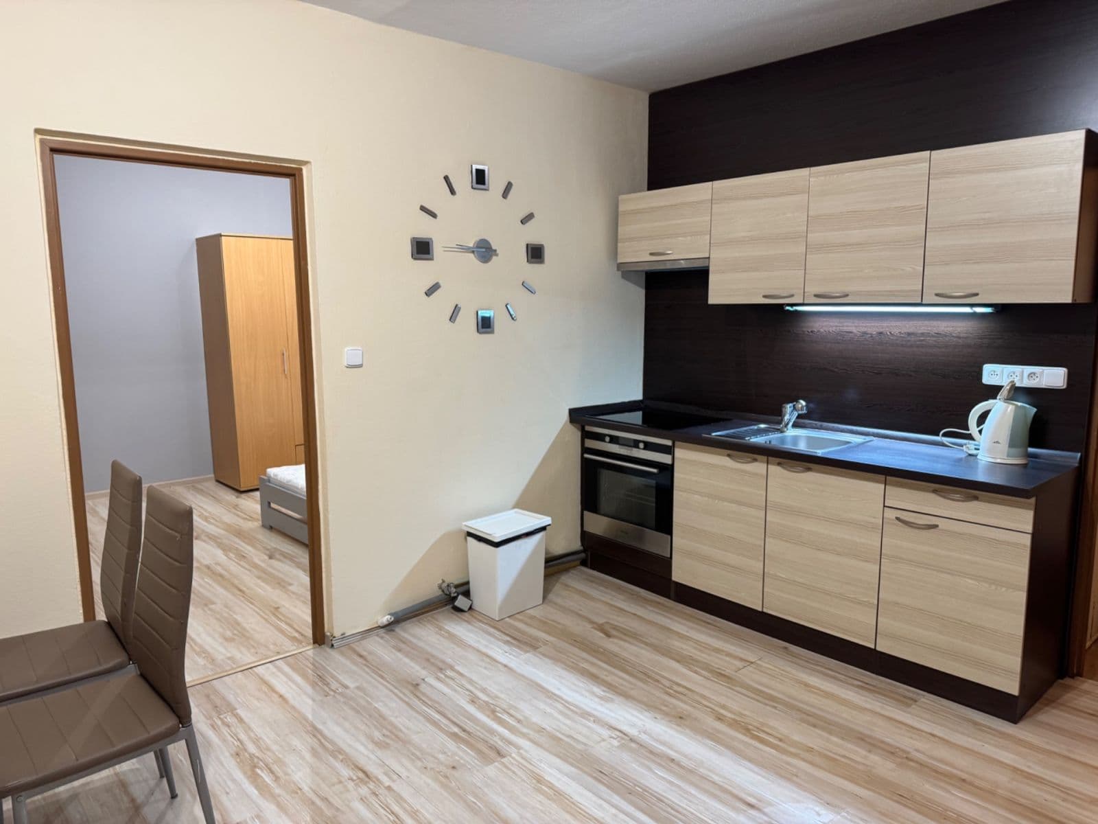 1 bedroom with open-plan kitchen flat to rent, 36 m², Sídliště, Žirovnice, Vysočina Region 1 bedroom with open-plan kitchen flat to rent, 36 m², Sídliště, Žirovnice, Vysočina Region