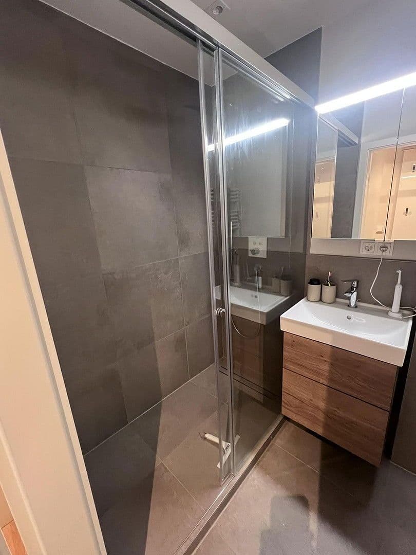 1 bedroom flat to rent, 42 m², Schellingstr., München, Bavaria 1 bedroom flat to rent, 42 m², Schellingstr., München, Bavaria