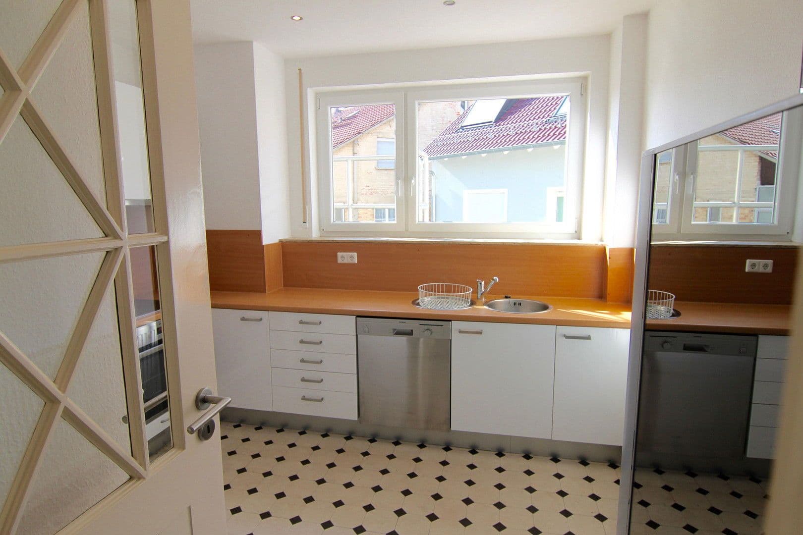 4 bedroom flat to rent, 124 m², Stuttgart, Baden-Württemberg 4 bedroom flat to rent, 124 m², Stuttgart, Baden-Württemberg