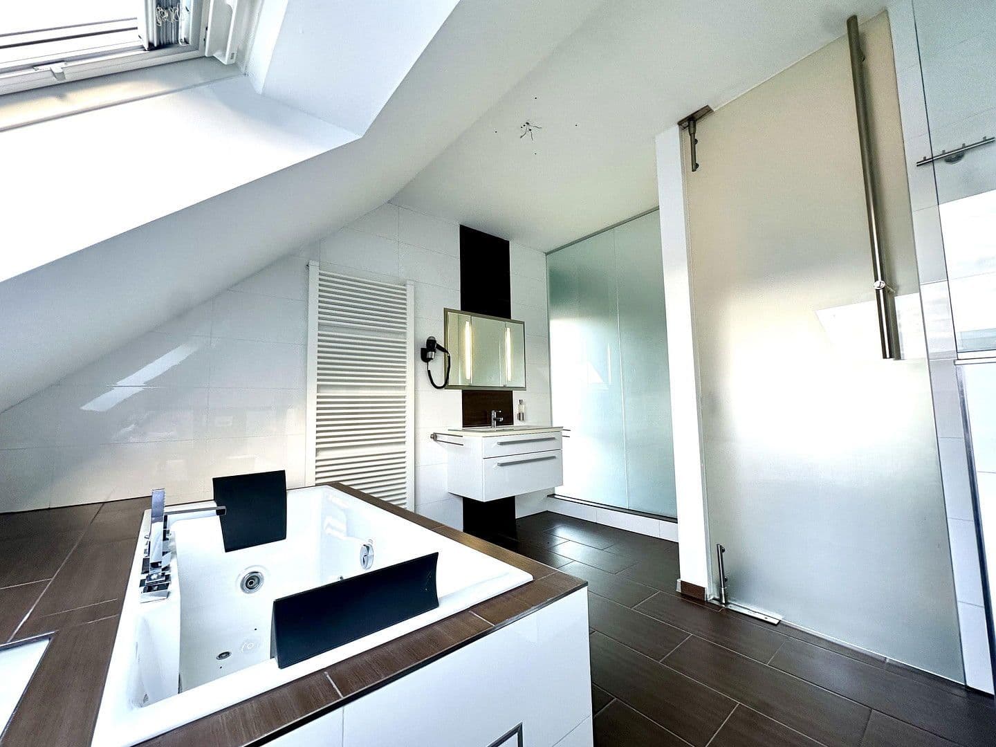 3 bedroom with open-plan kitchen flat for sale, 117 m², Lorsch, Hesse 3 bedroom with open-plan kitchen flat for sale, 117 m², Lorsch, Hesse