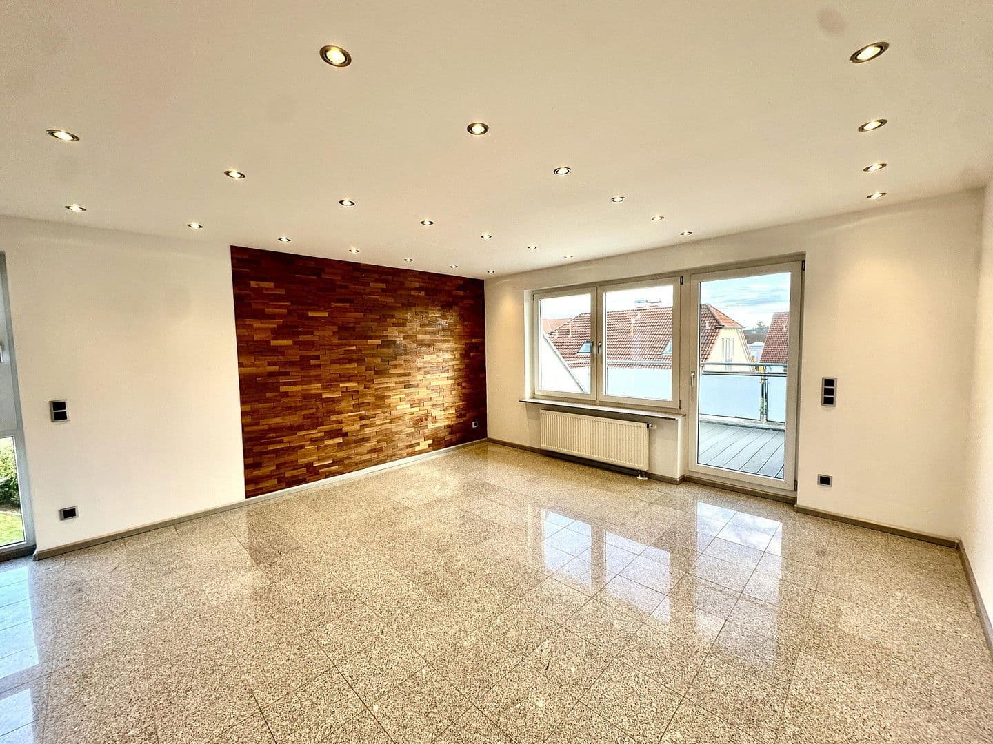 3 bedroom with open-plan kitchen flat for sale, 117 m², Lorsch, Hesse 3 bedroom with open-plan kitchen flat for sale, 117 m², Lorsch, Hesse