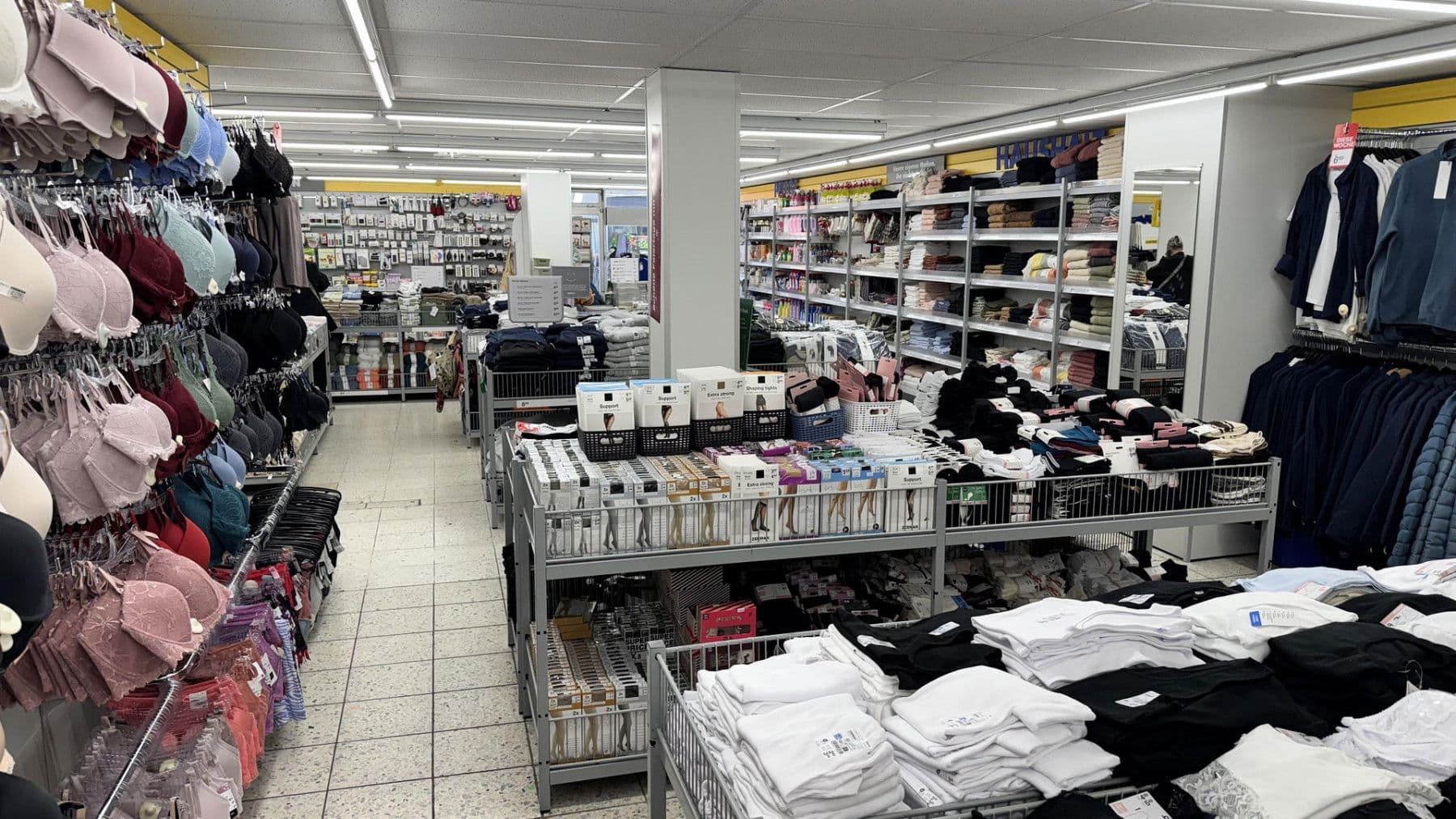 non-residential property to rent, 287 m², Ehrenfeld Stadtbezirk 4, Bergisch Gladbach, North Rhine-Westphalia non-residential property to rent, 287 m², Ehrenfeld Stadtbezirk 4, Bergisch Gladbach, North Rhine-Westphalia