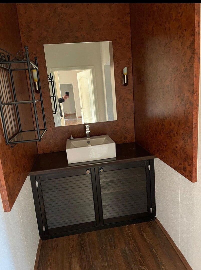 office to rent, 156 m², Oberbenrader strasse 51, Krefeld, North Rhine-Westphalia office to rent, 156 m², Oberbenrader strasse 51, Krefeld, North Rhine-Westphalia