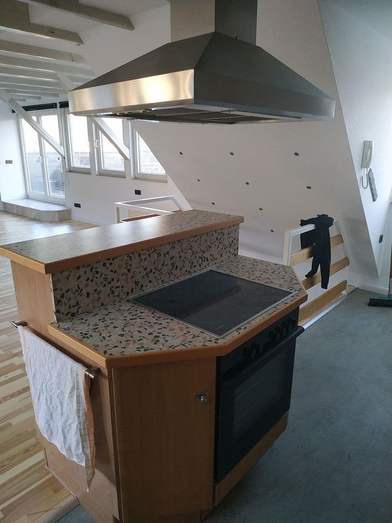 1 bedroom with open-plan kitchen flat to rent, 102 m², Krefeld, North Rhine-Westphalia 1 bedroom with open-plan kitchen flat to rent, 102 m², Krefeld, North Rhine-Westphalia