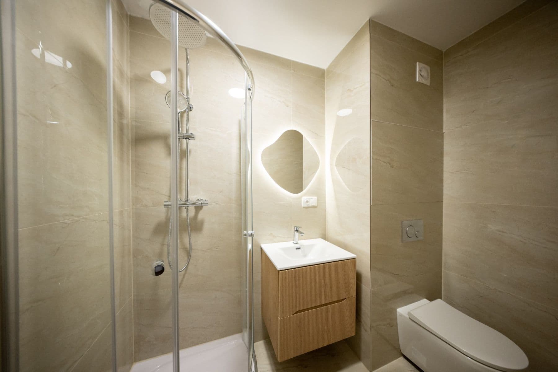 2 bedroom flat to rent, 52 m², Františka Hajdy, Ostrava, Moravskoslezský Region 2 bedroom flat to rent, 52 m², Františka Hajdy, Ostrava, Moravskoslezský Region