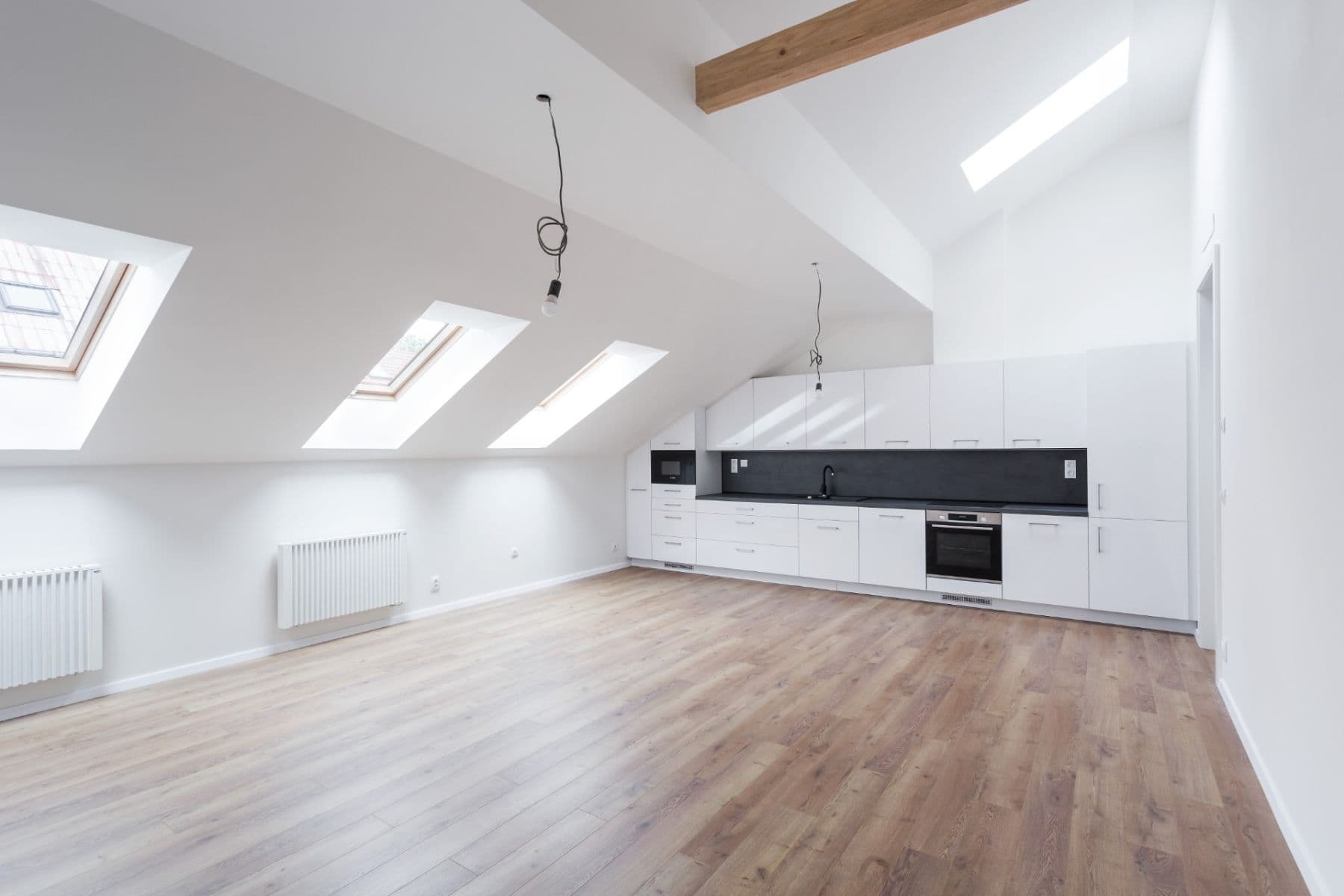 1 bedroom with open-plan kitchen flat to rent, 70 m², Neklanova, Prague, Prague 1 bedroom with open-plan kitchen flat to rent, 70 m², Neklanova, Prague, Prague