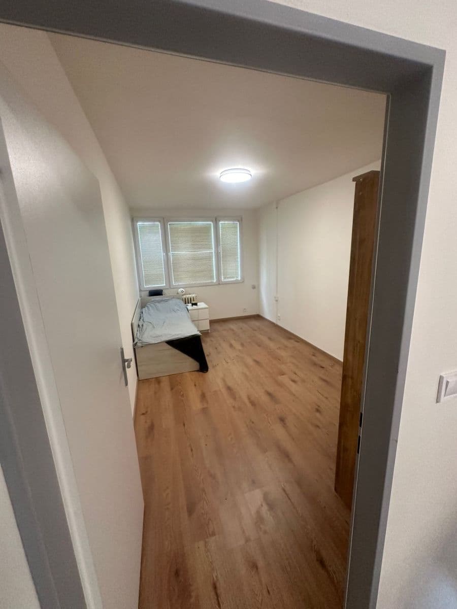 2 bedroom with open-plan kitchen flat to rent, 68 m², Pujmanové, Prague, Prague 2 bedroom with open-plan kitchen flat to rent, 68 m², Pujmanové, Prague, Prague