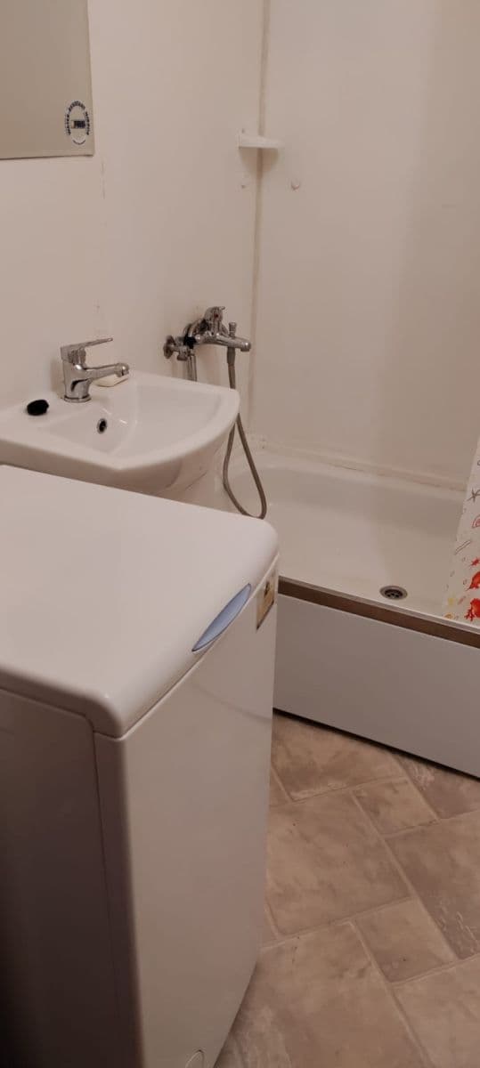 Small studio flat to rent, 29 m², Semická, Prague, Prague Small studio flat to rent, 29 m², Semická, Prague, Prague