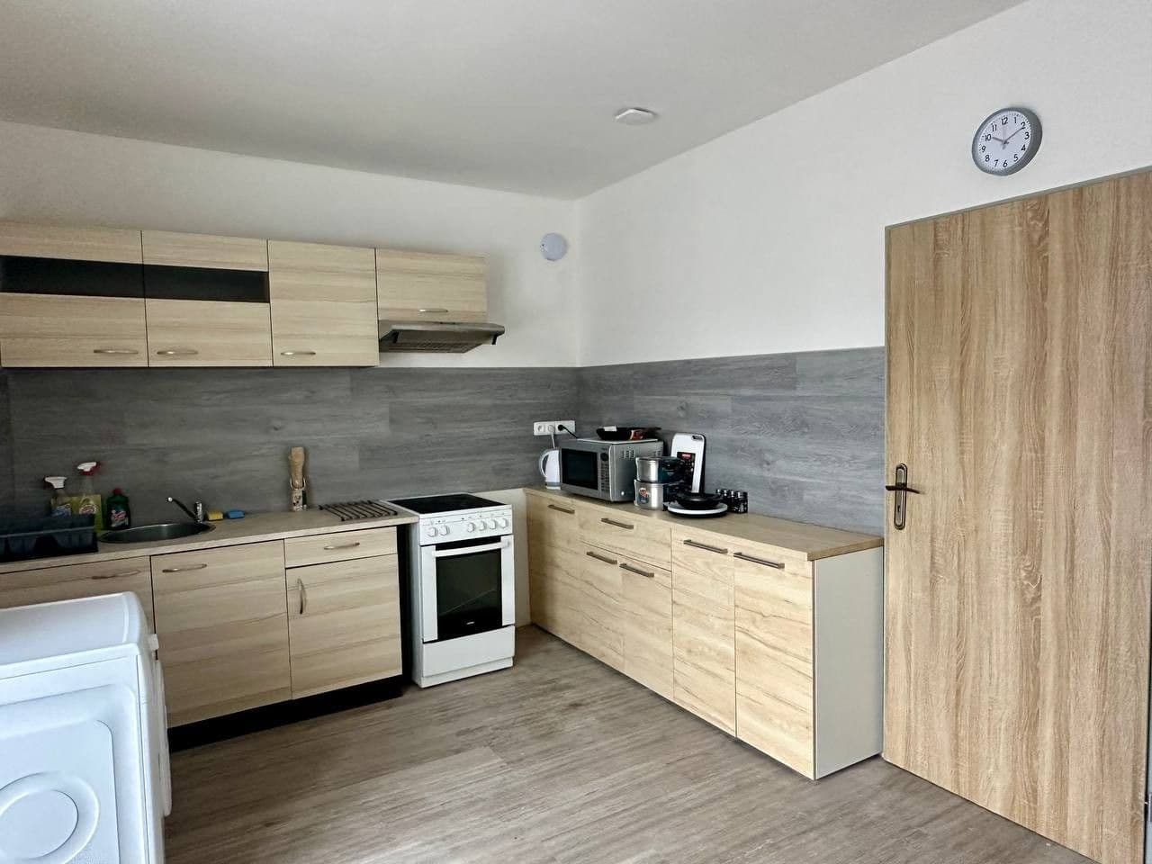 3 bedroom flat to rent, 85 m², Ivana Olbrachta, Kladno, Středočeský Region 3 bedroom flat to rent, 85 m², Ivana Olbrachta, Kladno, Středočeský Region