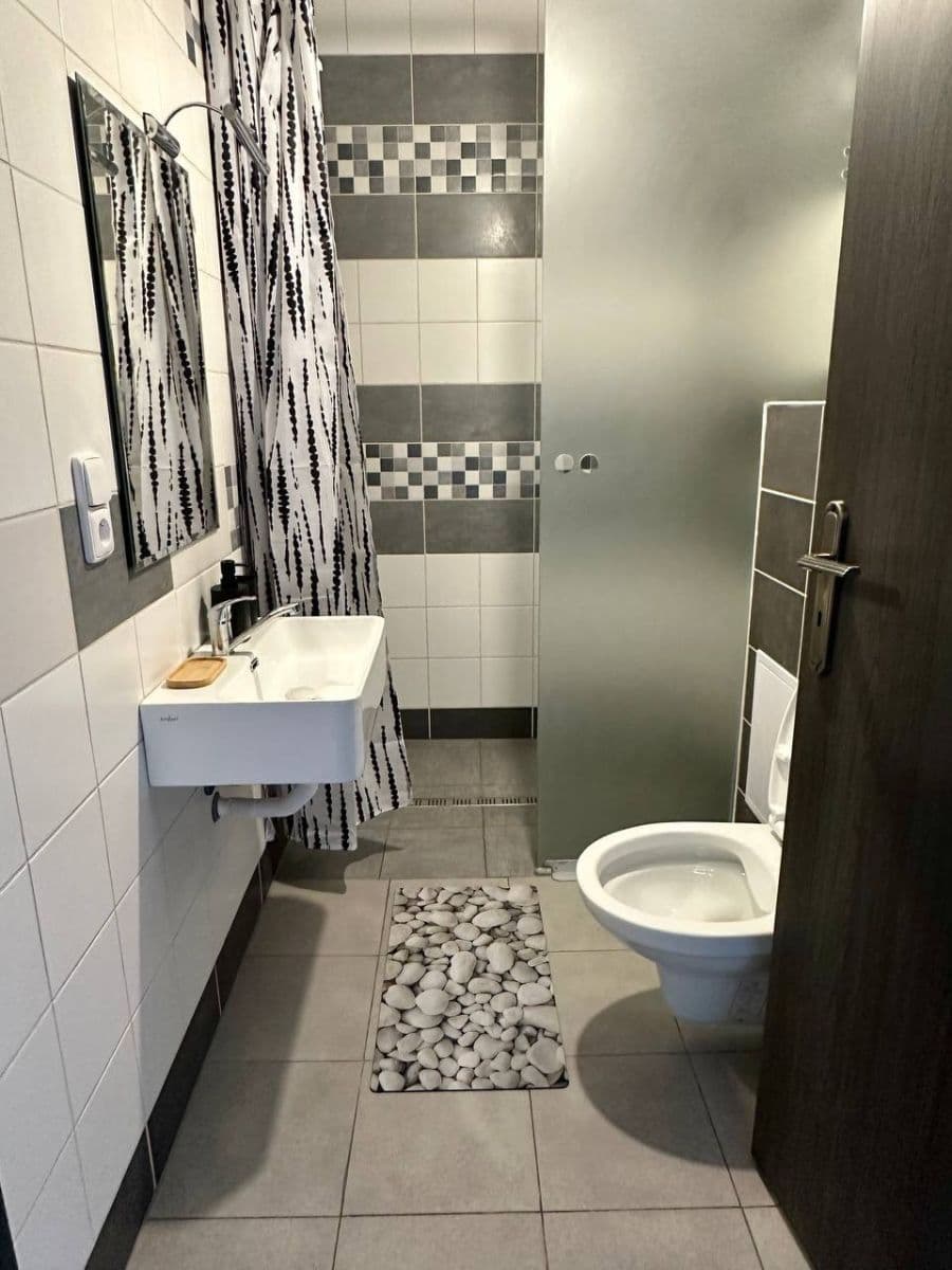 3 bedroom flat to rent, 85 m², Ivana Olbrachta, Kladno, Středočeský Region 3 bedroom flat to rent, 85 m², Ivana Olbrachta, Kladno, Středočeský Region