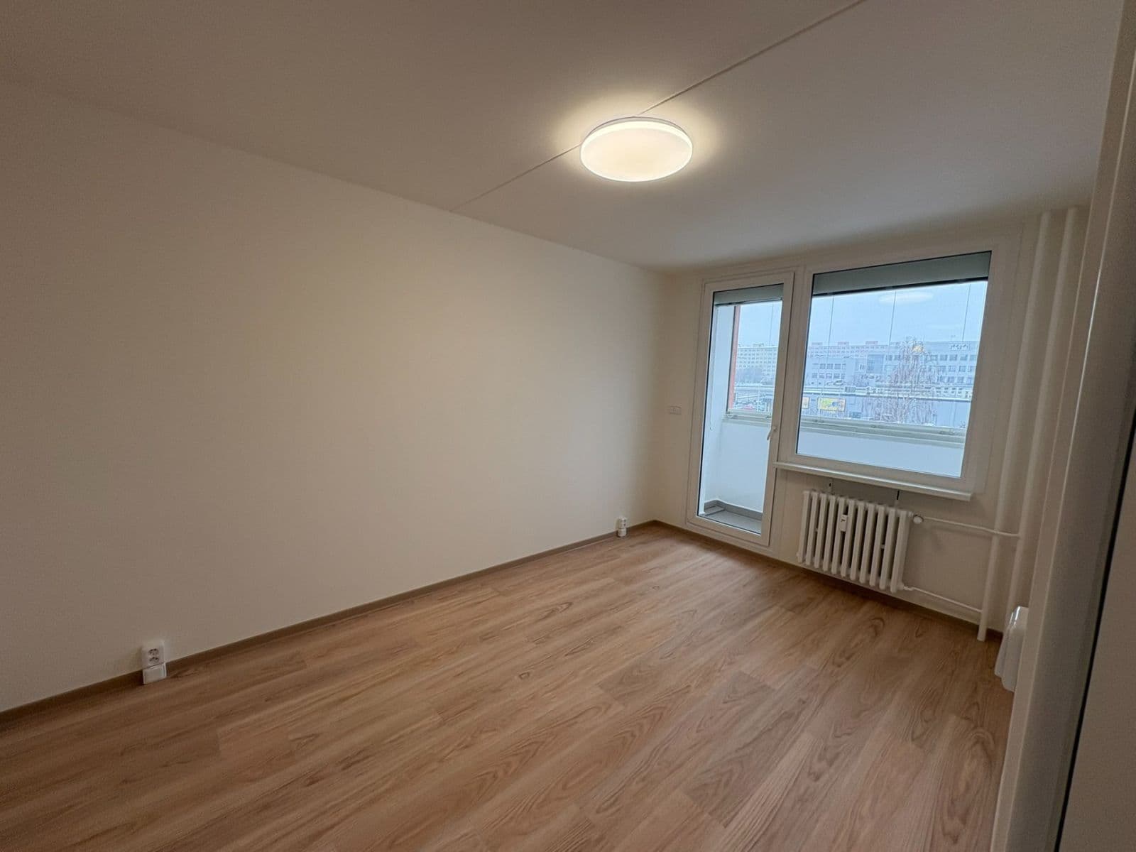 2 bedroom with open-plan kitchen flat to rent, 68 m², Nevanova, Prague, Prague 2 bedroom with open-plan kitchen flat to rent, 68 m², Nevanova, Prague, Prague