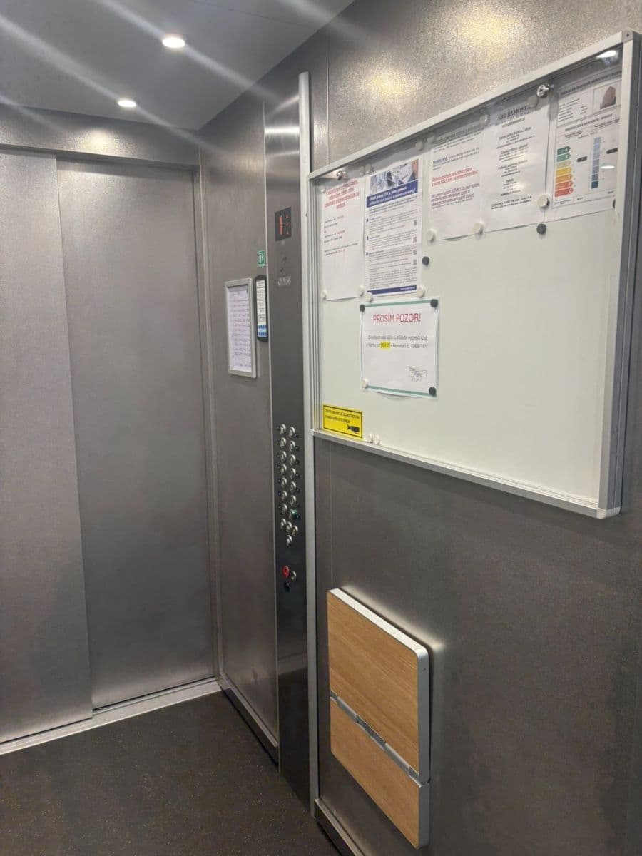 2 bedroom with open-plan kitchen flat to rent, 68 m², Nevanova, Prague, Prague 2 bedroom with open-plan kitchen flat to rent, 68 m², Nevanova, Prague, Prague